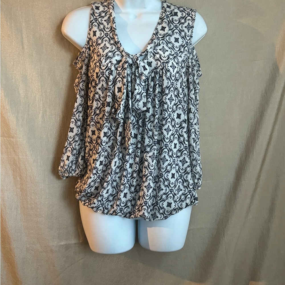 Woman blouse